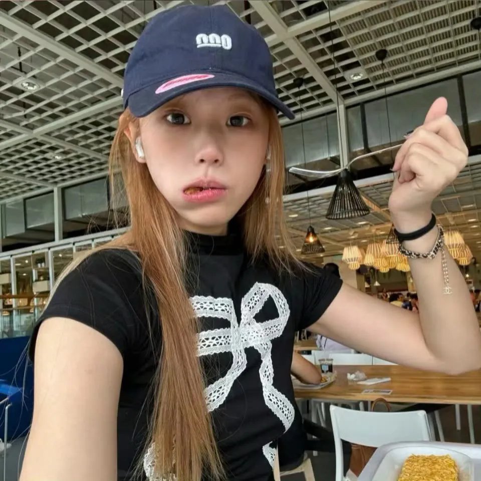 恶灵坎蒂莎海报